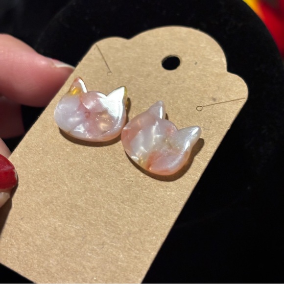 Simplified Cat Face Shape Pink/White Color - Resin Stud Earrings, Cat Mom Gift - Picture 3 of 7